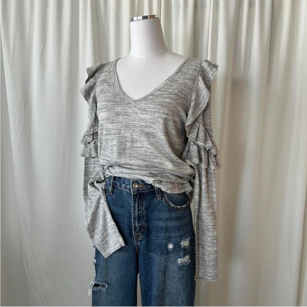 LILLY PULITZER FRESCA RUFFLE SHOULDER SWEATER size large. - Picture 4 of 8